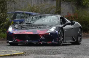 Maserati MC20 2025 - Foto spia 18-11-2024 - 11