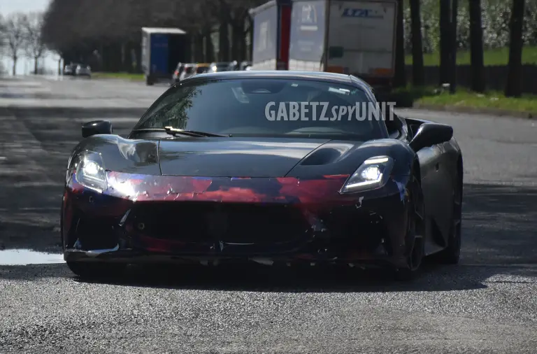 Maserati MC20 2025 - Foto spia 18-11-2024 - 6