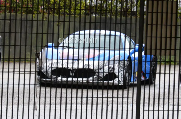Maserati MC20 2025 - Foto spia 18-11-2024 - 4