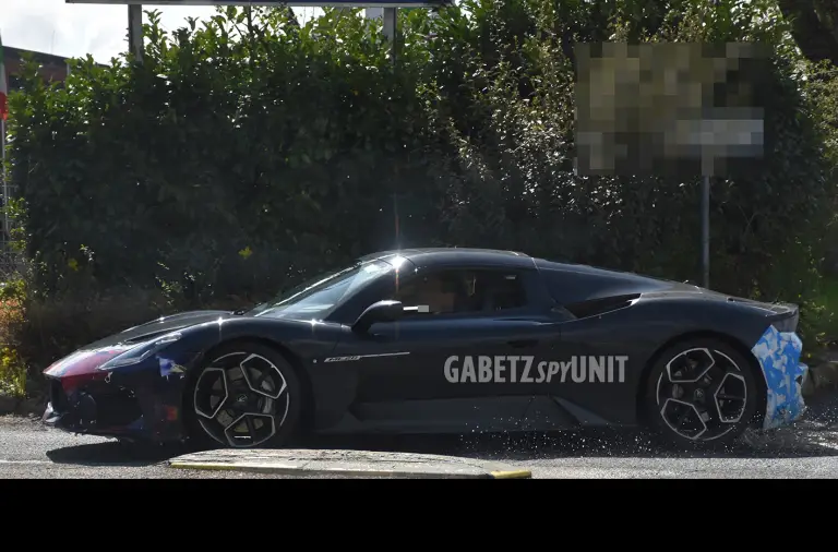 Maserati MC20 2025 - Foto spia 18-11-2024 - 2