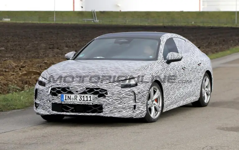 Audi A5 Sportback 2025 - Foto spia 20-11-2024 - 2