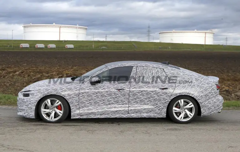 Audi A5 Sportback 2025 - Foto spia 20-11-2024 - 4