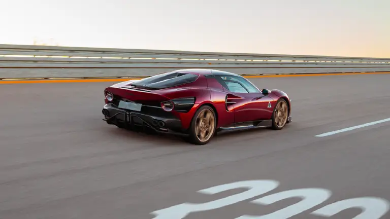 Alfa Romeo 33 Stradale - Test dinamici - 2