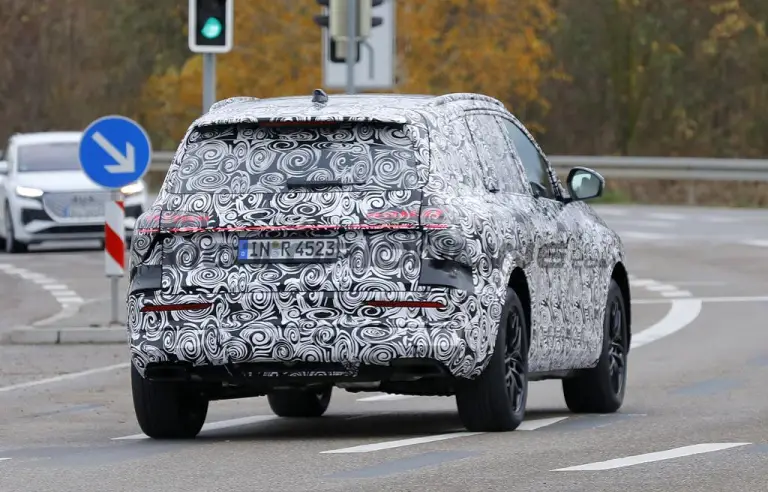 Audi Q7 2026 - Foto spia 25-11-2024 - 12