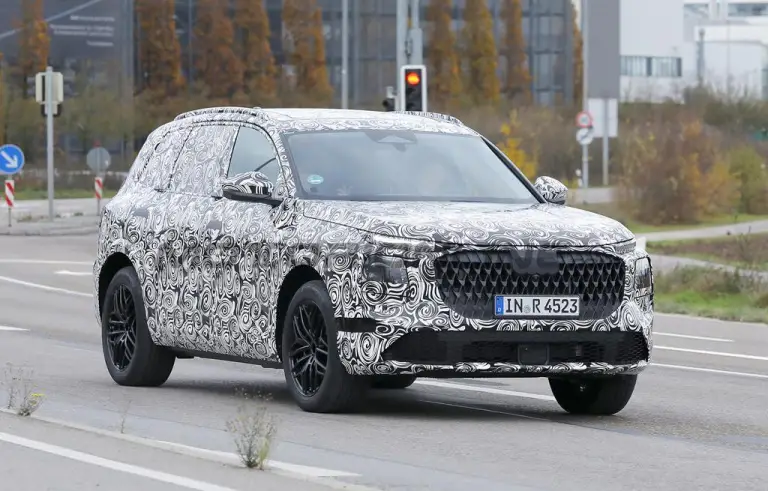 Audi Q7 2026 - Foto spia 25-11-2024 - 6