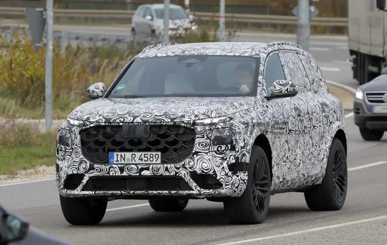 Audi Q7 2026 - Foto spia 25-11-2024 - 10