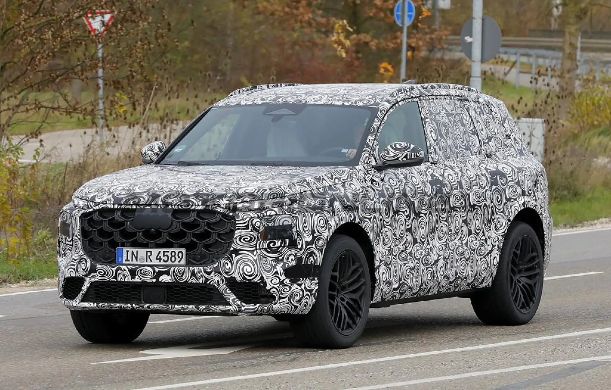 Audi Q7 2026 - Foto spia 25-11-2024 - 18