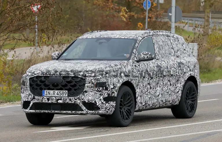 Audi Q7 2026 - Foto spia 25-11-2024 - 18
