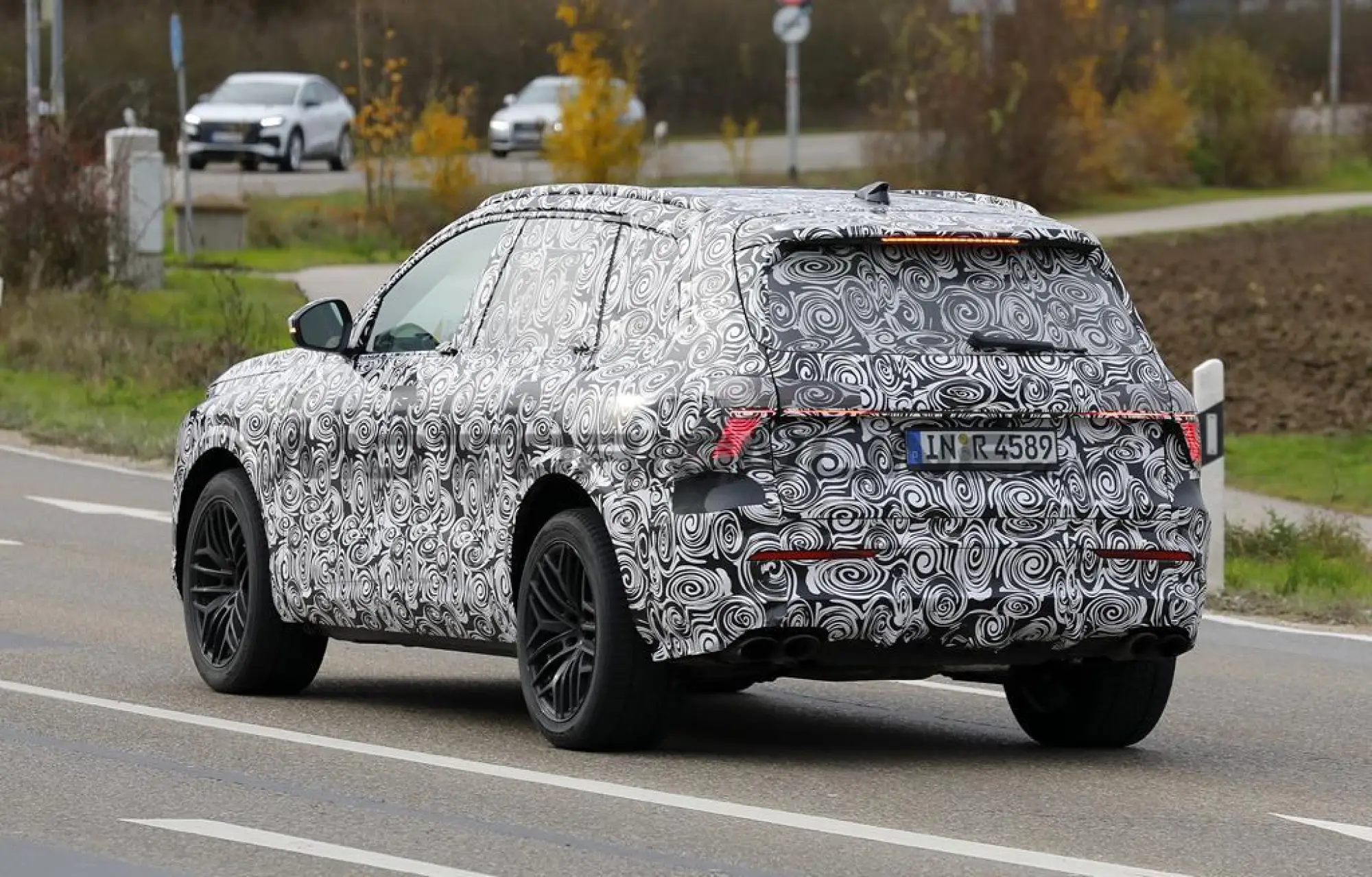 Audi Q7 2026 - Foto spia 25-11-2024 - 19