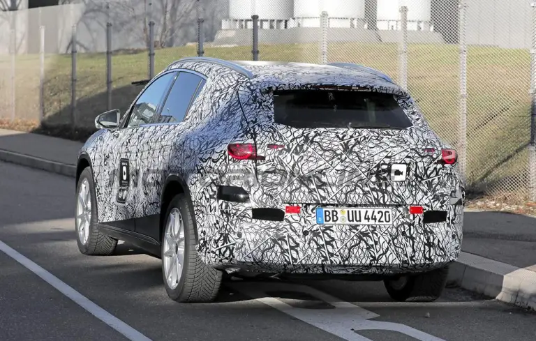 Mercedes GLC EV - Foto spia 28-11-2024 - 13