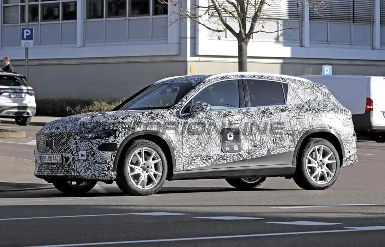 Mercedes GLC EV - Foto spia 28-11-2024 - 3