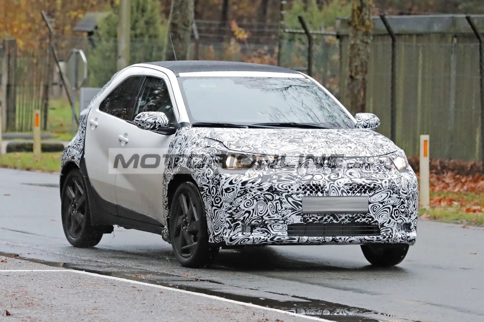 Toyota Aygo X 2026 - Foto spia 28-11-2024 - 3