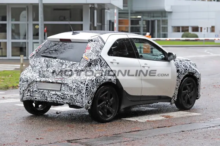 Toyota Aygo X 2026 - Foto spia 28-11-2024 - 8