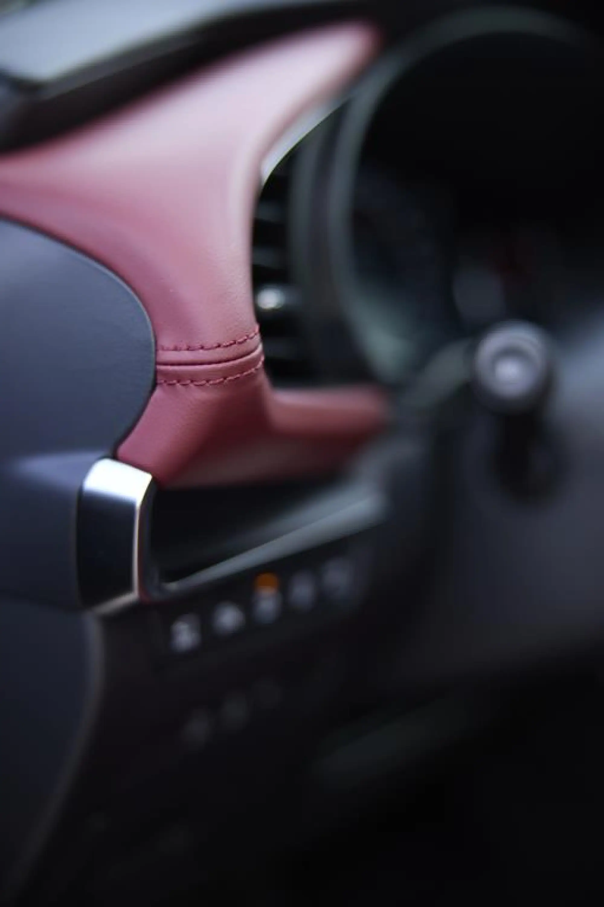 Mazda CX-30 e Mazda 3 2025 - Prova su strada - 41