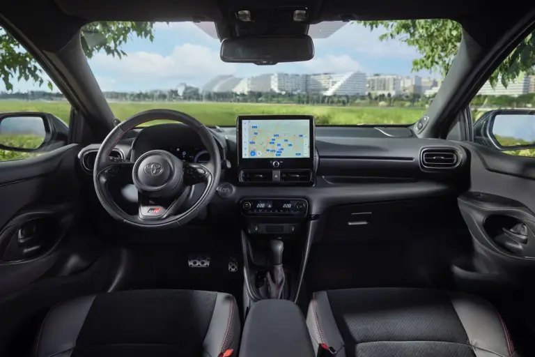Toyota Yaris GR Sport 2025 - Foto ufficiali - 9