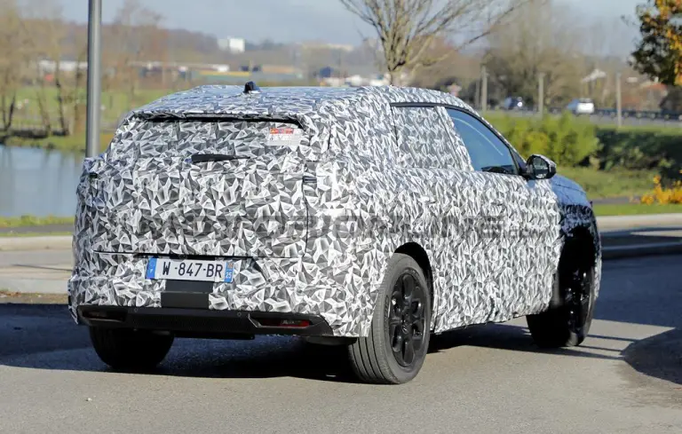 Citroen C5 Aircross 2026 - Foto spia 02-12-2024 - 13