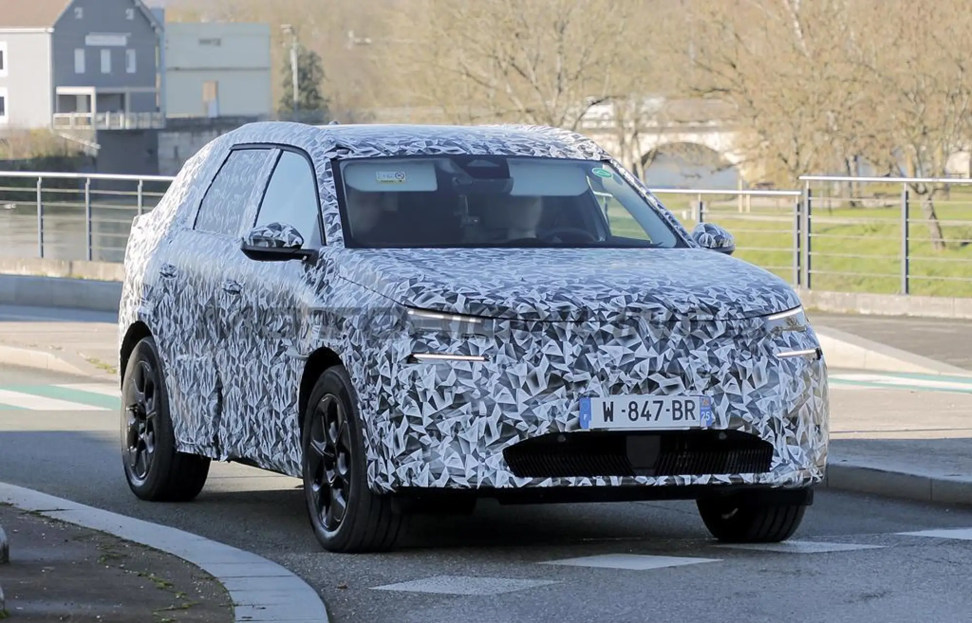 Citroen C5 Aircross 2026 - Foto spia 02-12-2024 - 4