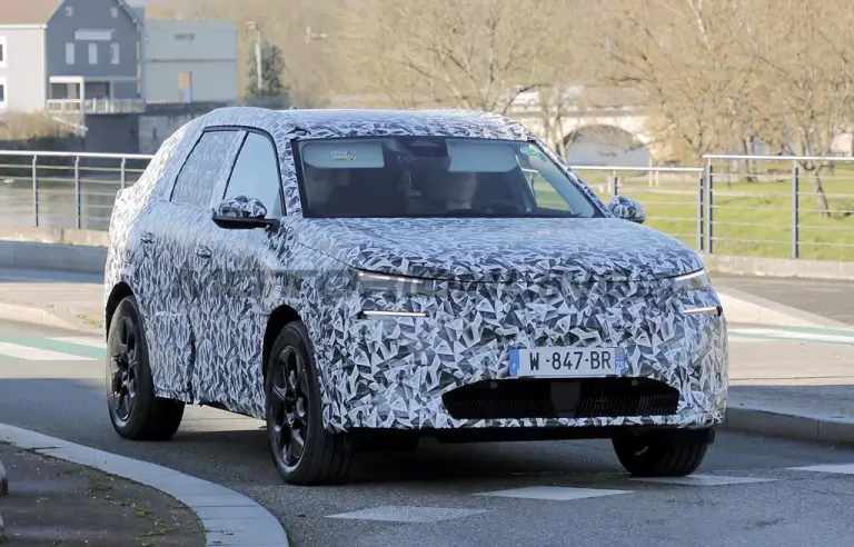 Citroen C5 Aircross 2026 - Foto spia 02-12-2024 - 4