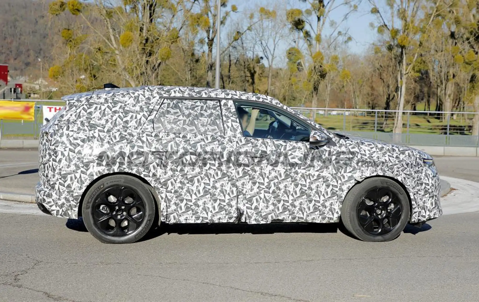 Citroen C5 Aircross 2026 - Foto spia 02-12-2024 - 5