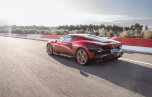 Nuova Alfa Romeo 33 Stradale - Test Valtteri Bottas