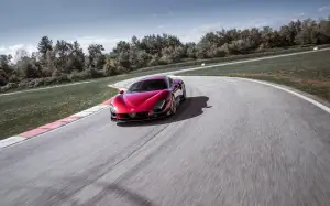 Nuova Alfa Romeo 33 Stradale - Test Valtteri Bottas