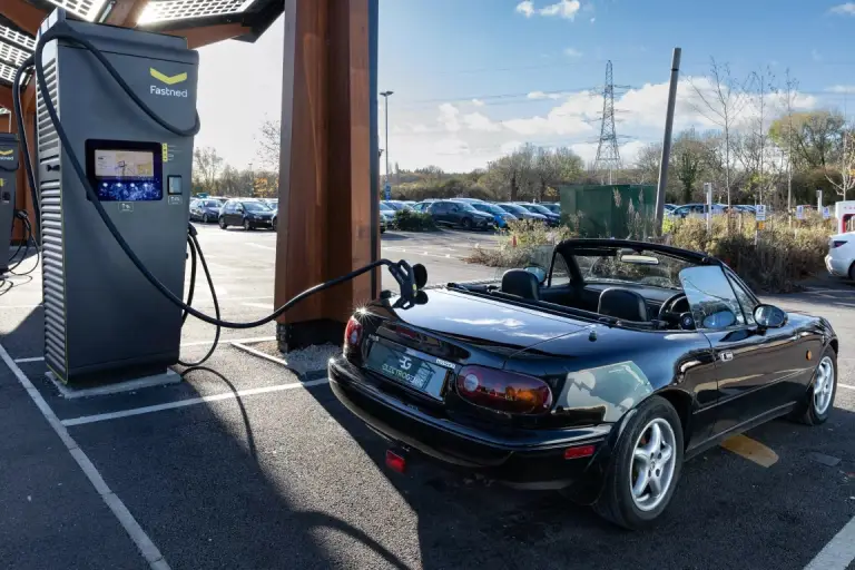 Mazda Mx-5 elettrica - 3