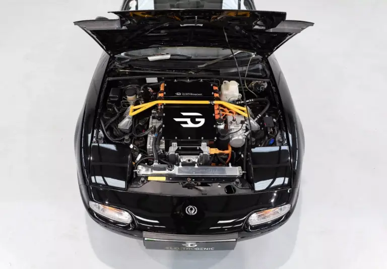 Mazda Mx-5 elettrica - 2