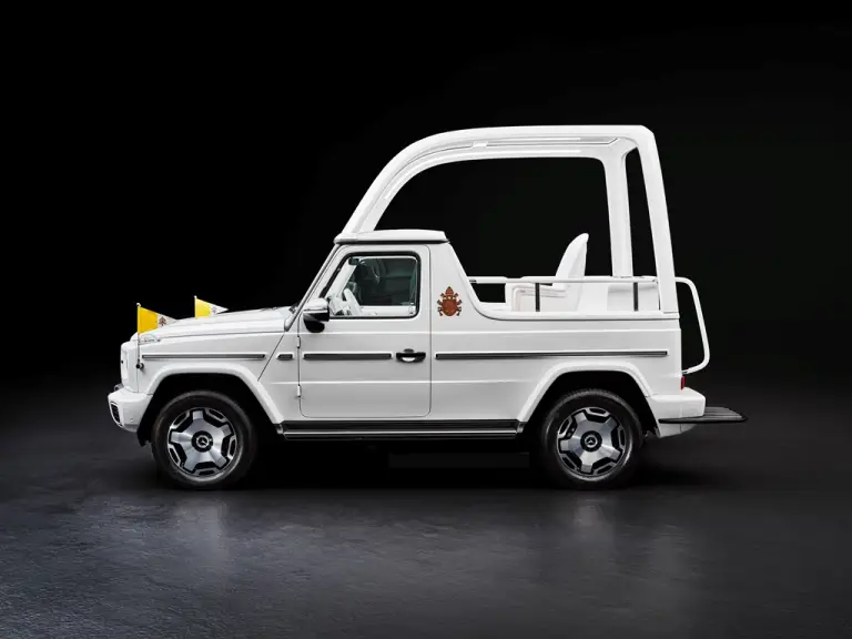 Mercedes Classe G elettrica Papamobile - 4