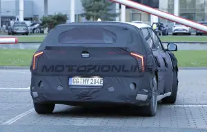 Kia EV4 hatchback - Foto spia 05-12-2024 - 11