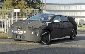 Kia EV4 hatchback - Foto spia 05-12-2024 - 2