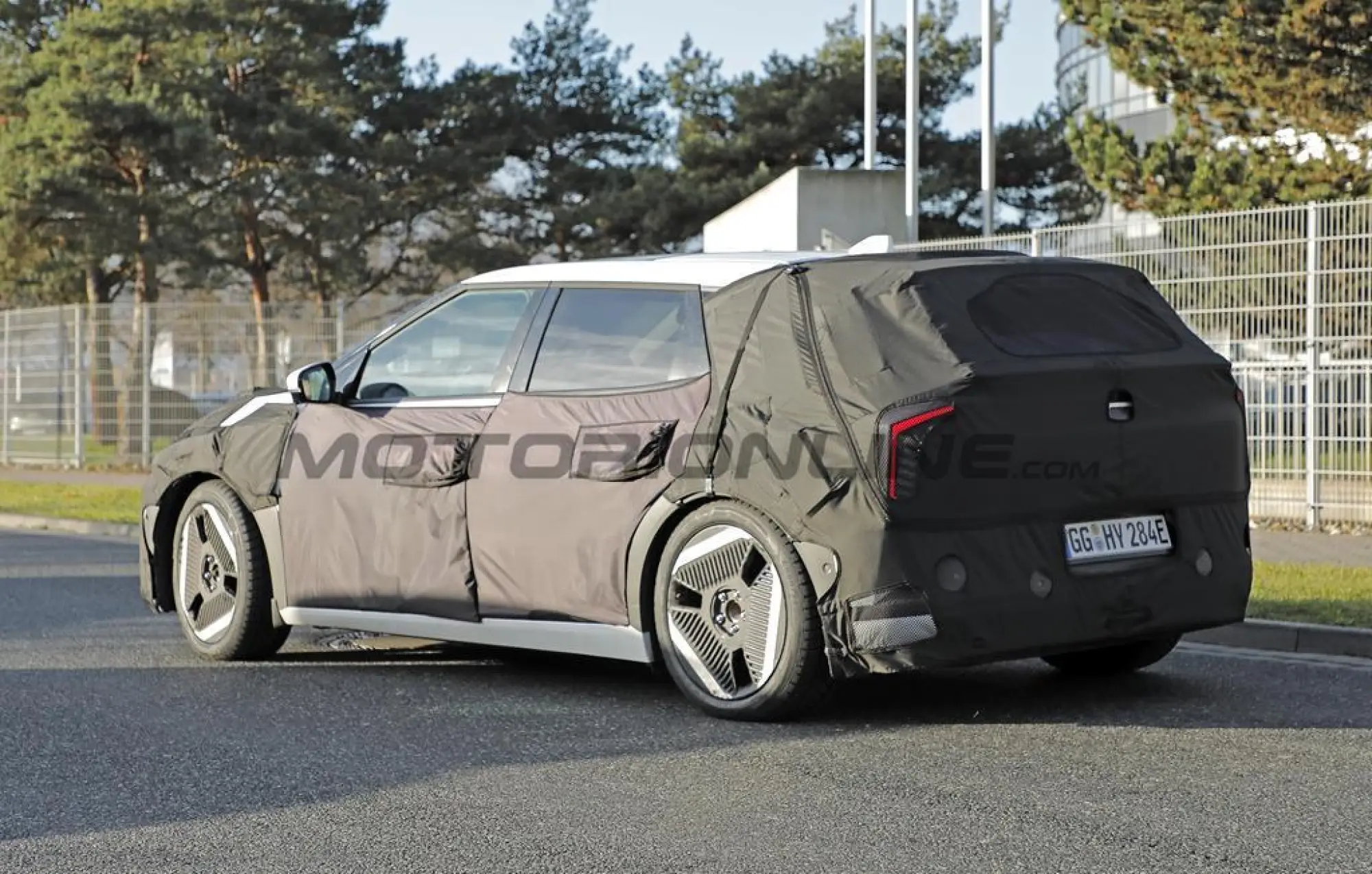 Kia EV4 hatchback - Foto spia 05-12-2024 - 7