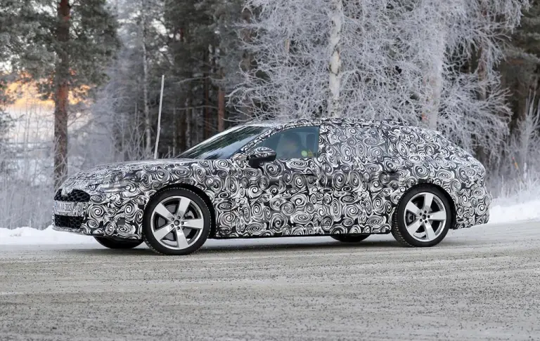 Audi A7 2025 - Foto spia 09-12-2024 - 12