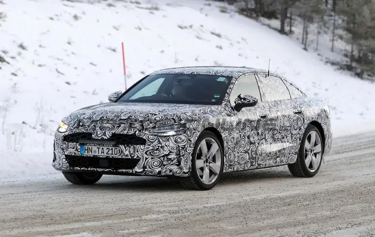 Audi A7 2025 - Foto spia 09-12-2024 - 17