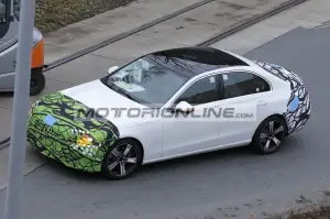 Mercedes Classe C - Foto spia 12-12-2024 - 3