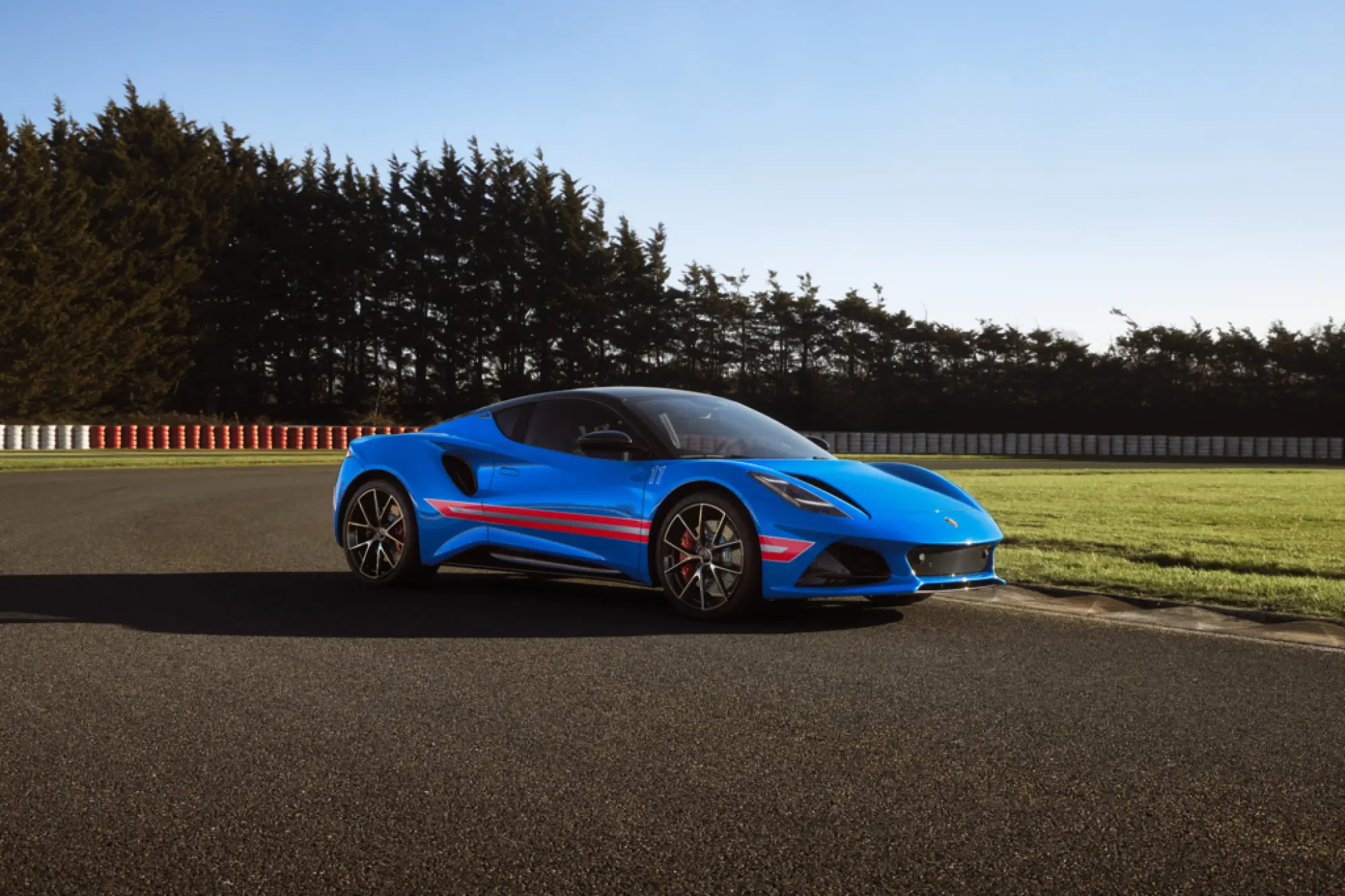 Lotus Emira Limited Edition - 17