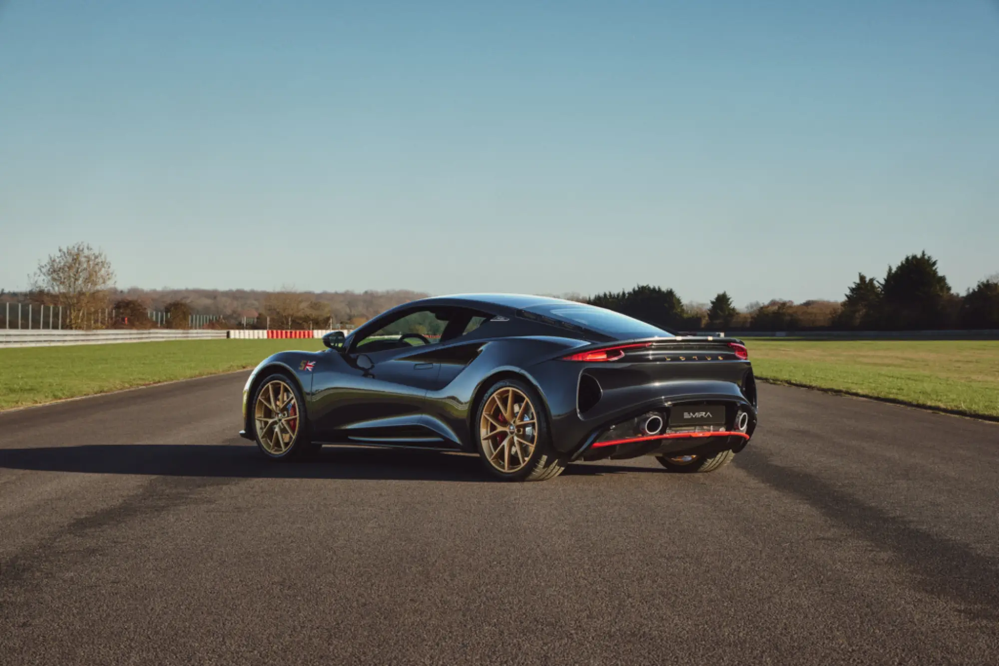 Lotus Emira Limited Edition - 7