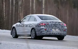 Mercedes CLA 2025 - Foto spia 14-12-2024 - 12