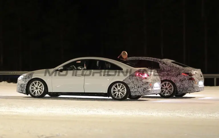 Mercedes CLA 2025 - Foto spia 14-12-2024 - 17