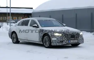 Mercedes-Maybach Classe S 2026 - Foto spia 17-12-2024 - 5