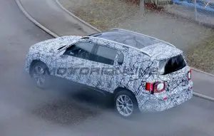 Mercedes GLB 2026 - Foto spia 19-12-2024 - 9