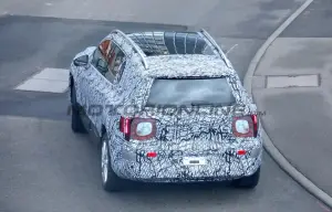 Mercedes GLB 2026 - Foto spia 19-12-2024 - 12