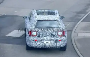 Mercedes GLB 2026 - Foto spia 19-12-2024 - 13