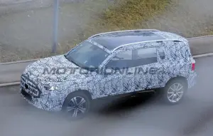 Mercedes GLB 2026 - Foto spia 19-12-2024 - 2
