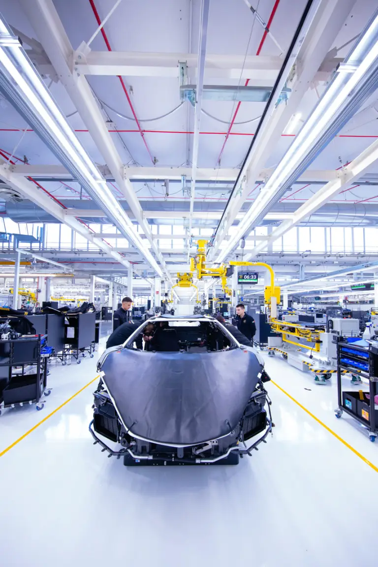 Lamborghini Temerario - Catena di montaggio - 14