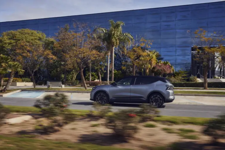 Renault Scenic E-Tech Electric 2024 - Prova - 35