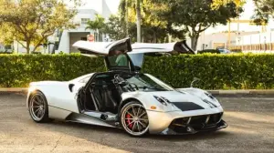 Pagani Huayra Tempesta invenduta