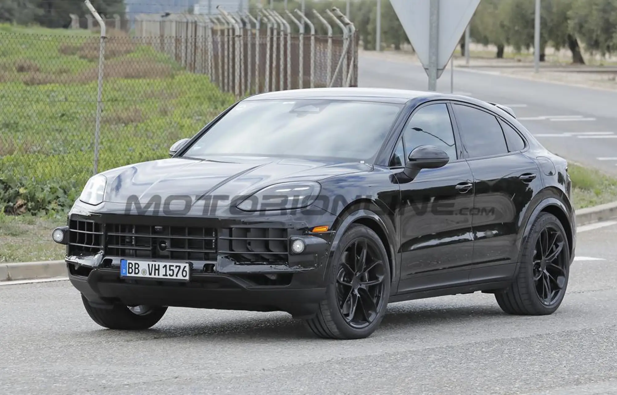 Porsche Cayenne 2026 - Foto spia 07-01-2025 - 7
