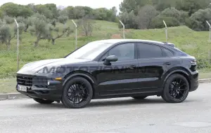 Porsche Cayenne 2026 - Foto spia 07-01-2025 - 4