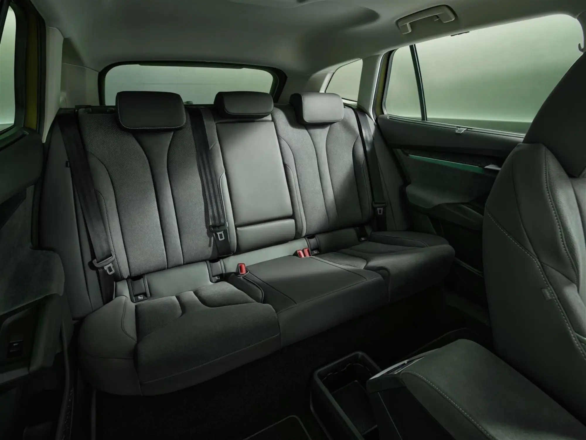 Skoda Enyaq 2025 - Foto ufficiali - 13