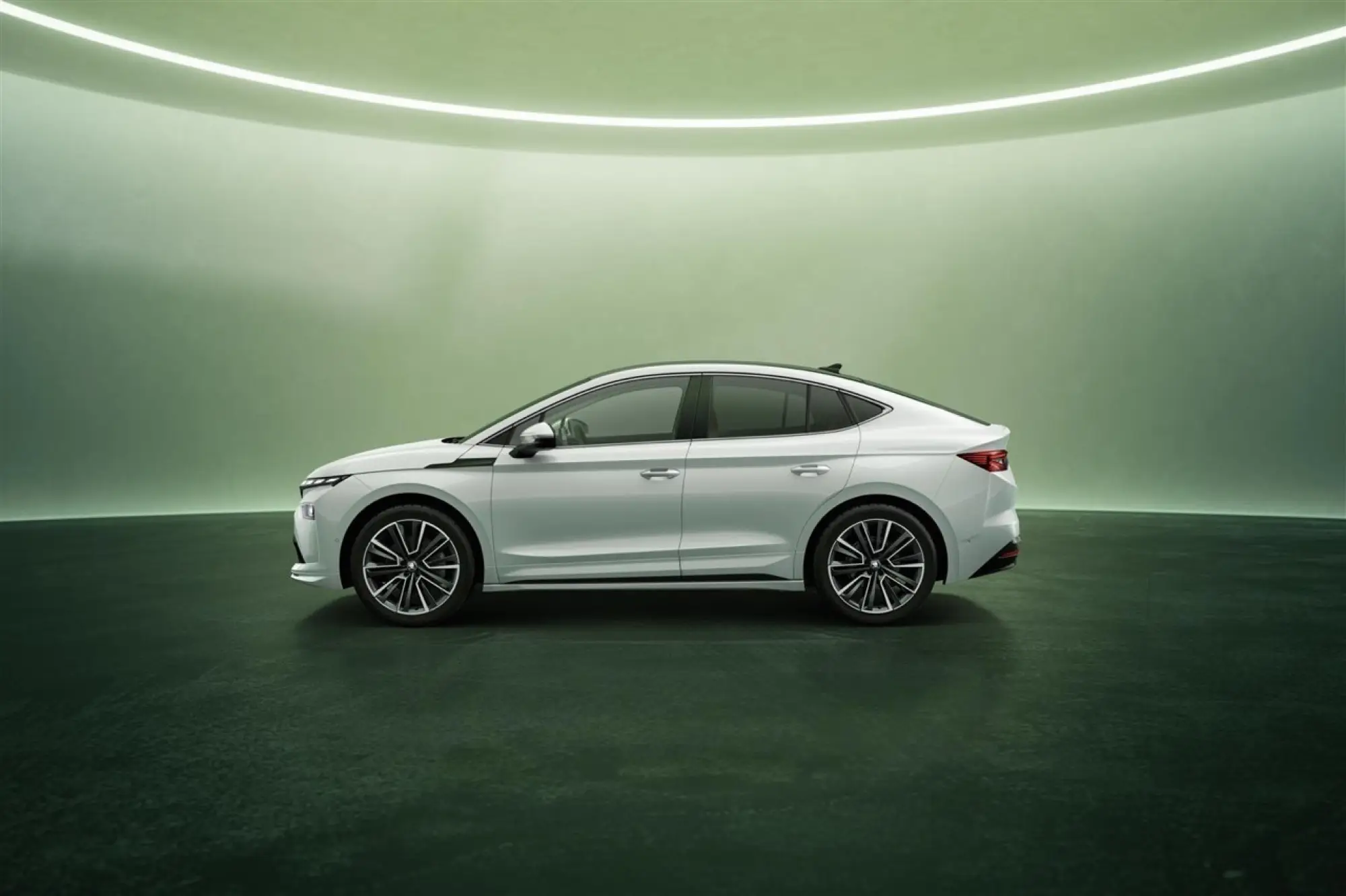 Skoda Enyaq 2025 - Foto ufficiali - 16